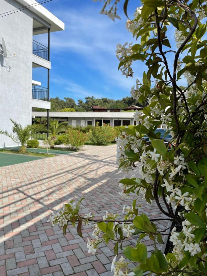 Hotel Mandarin Pizunda Luaran gambar