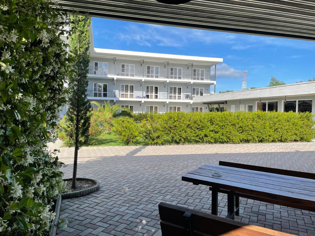 Hotel Mandarin Pizunda Luaran gambar